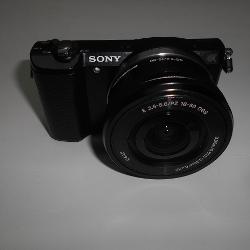Цифровой фотоаппарат Sony Alpha A5000 kit 16-50mm - характеристики и отзывы покупателей.